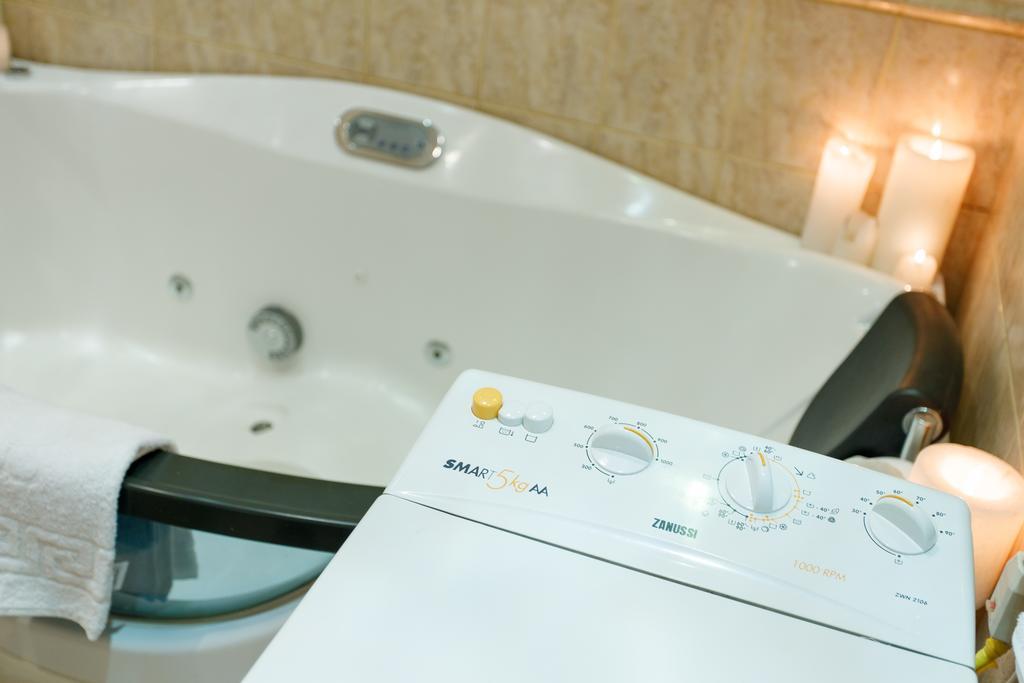 Studio De Luxe With Jacuzzi Soumy Extérieur photo